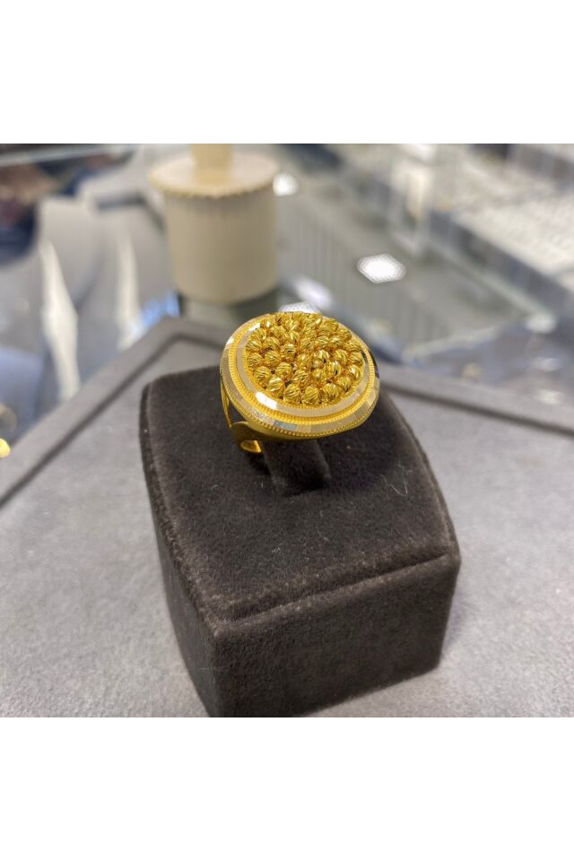 Altın dorika yüzük